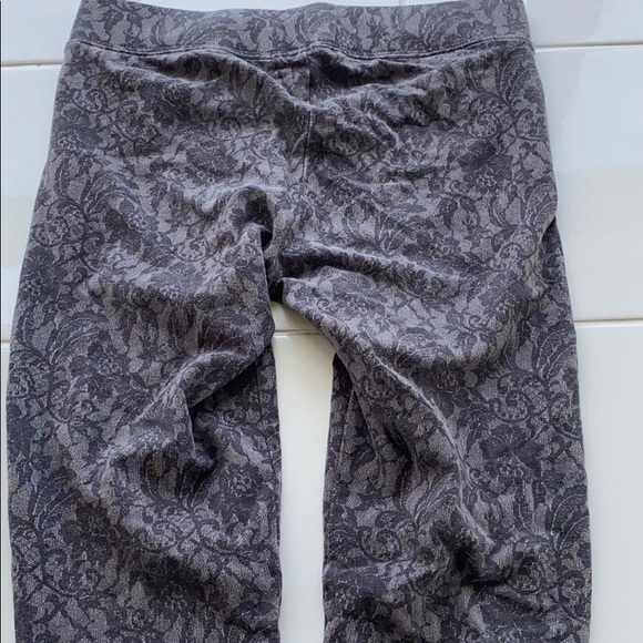 American Eagle Mock Floral Lace Leggings XS - Picture 4 of 4